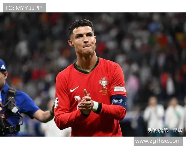 足球明星高清内景照片集锦展现球场外的魅力与风采